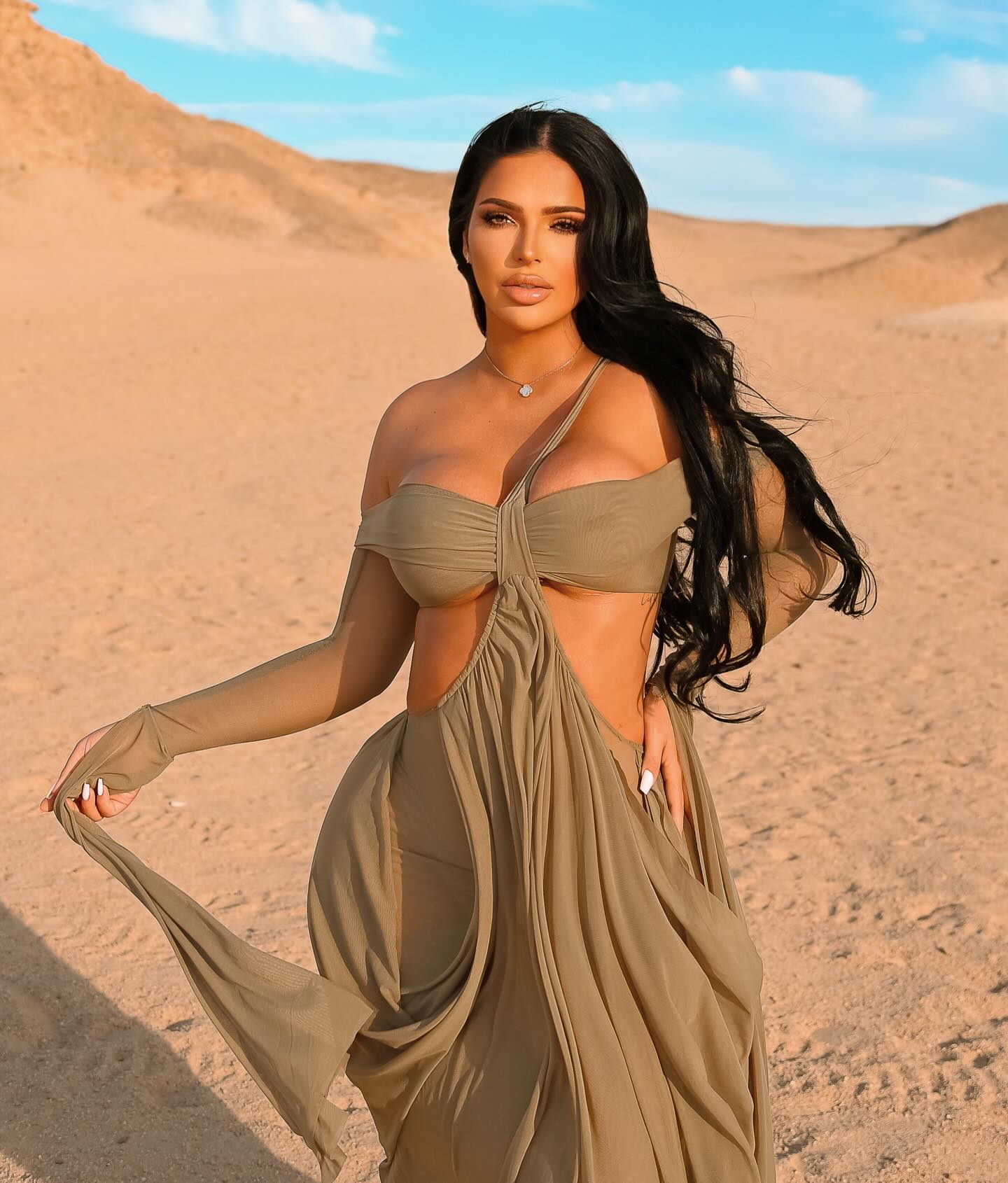 klaudiaglam2026-03-19T183654000Z1