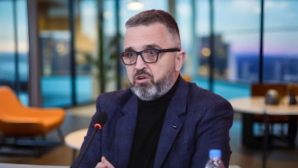 „Dragane, jahaće te pola Srbije“