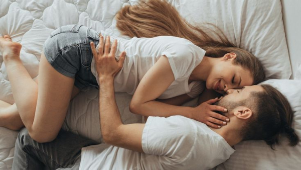 Koliko kondom zaista utiče na seks i dužinu odnosa?