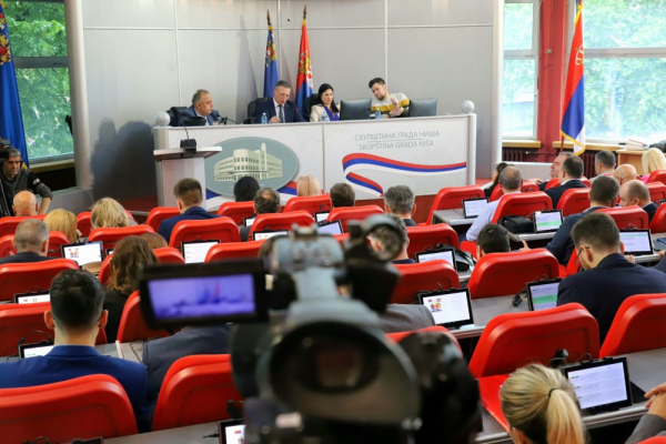 Prihodi u budžetu za prva četiri meseca veći za 850 miliona u odnosu na prošlu godinu
