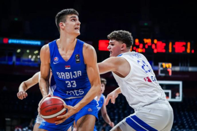 Mladi košarkaši Srbije ubedljivim trijumfom startovali na Evrobasketu