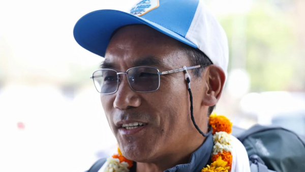 Nepalski penjač oborio vlastiti rekord 32. usponom na Everest