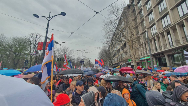 USTALA JE SRBIJA: Masovni protest protiv korupcije srpskih vladara