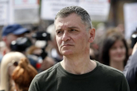 Jovanović Ćuta: Predlažem Brnabić da zajedno provedemo mesec dana sa Aboridžinima i da ih pitamo gde su im pećine koje je uništio Rio Tinto