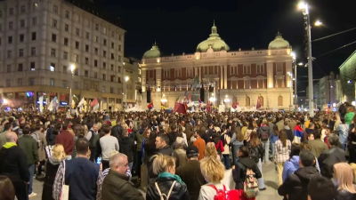 "Rame uz rame – radnici i studenti“ na Trgu republike u Beogradu, žene u prvim redovima na blokadama i protestima
