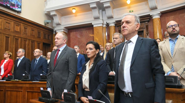 Koalicija "EvEvropska Srbija" predala potpise RIK-u: Imamo samo jednog protivnika, nemojte da seme zla unose između nas